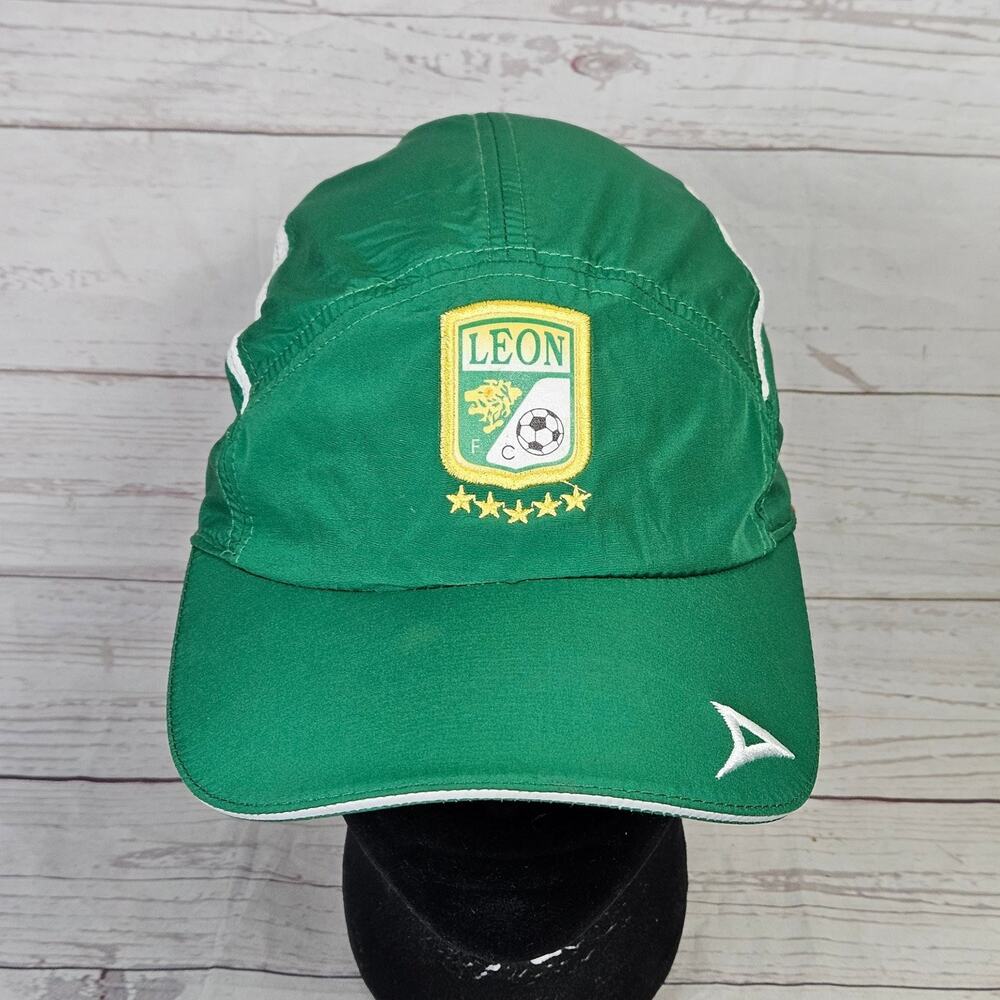 Club Leon Pirma Soccer Hat Men's Adjustable Green White Mesh Cap